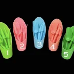 PLASTIC SOIL SCOOP & SEED TOOLS - CHOICE OF COLOURS